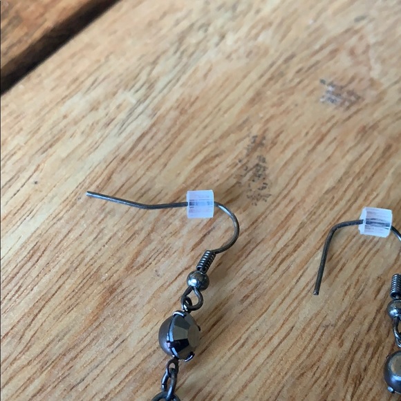 Express chandelier gray and silver earrings - Picture 2 of 3